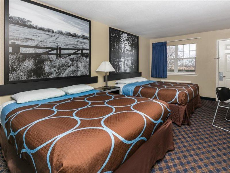 Super 8 By Wyndham Arlington Near At&T Stadium Eksteriør billede