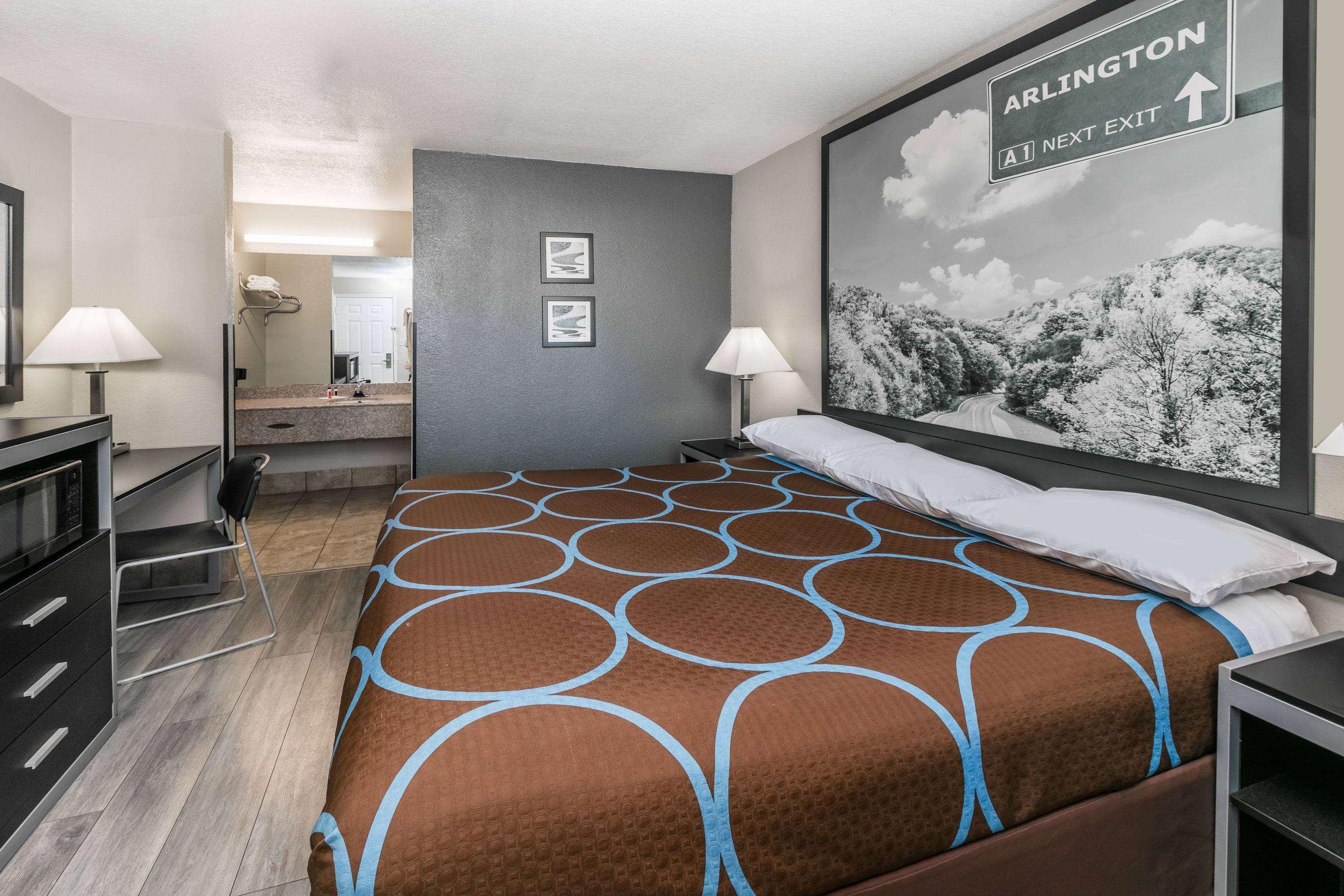 Super 8 By Wyndham Arlington Near At&T Stadium Eksteriør billede