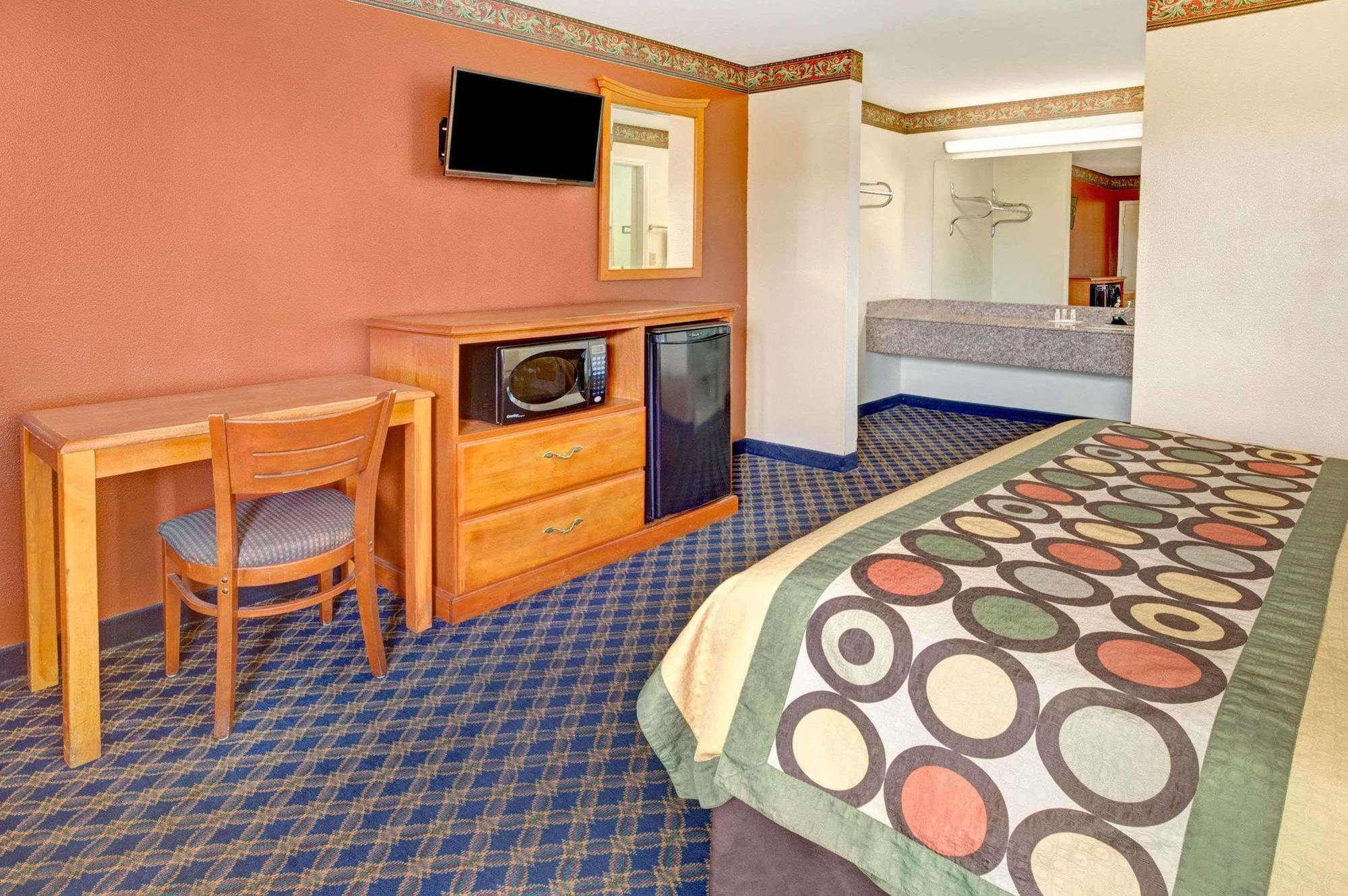 Super 8 By Wyndham Arlington Near At&T Stadium Eksteriør billede