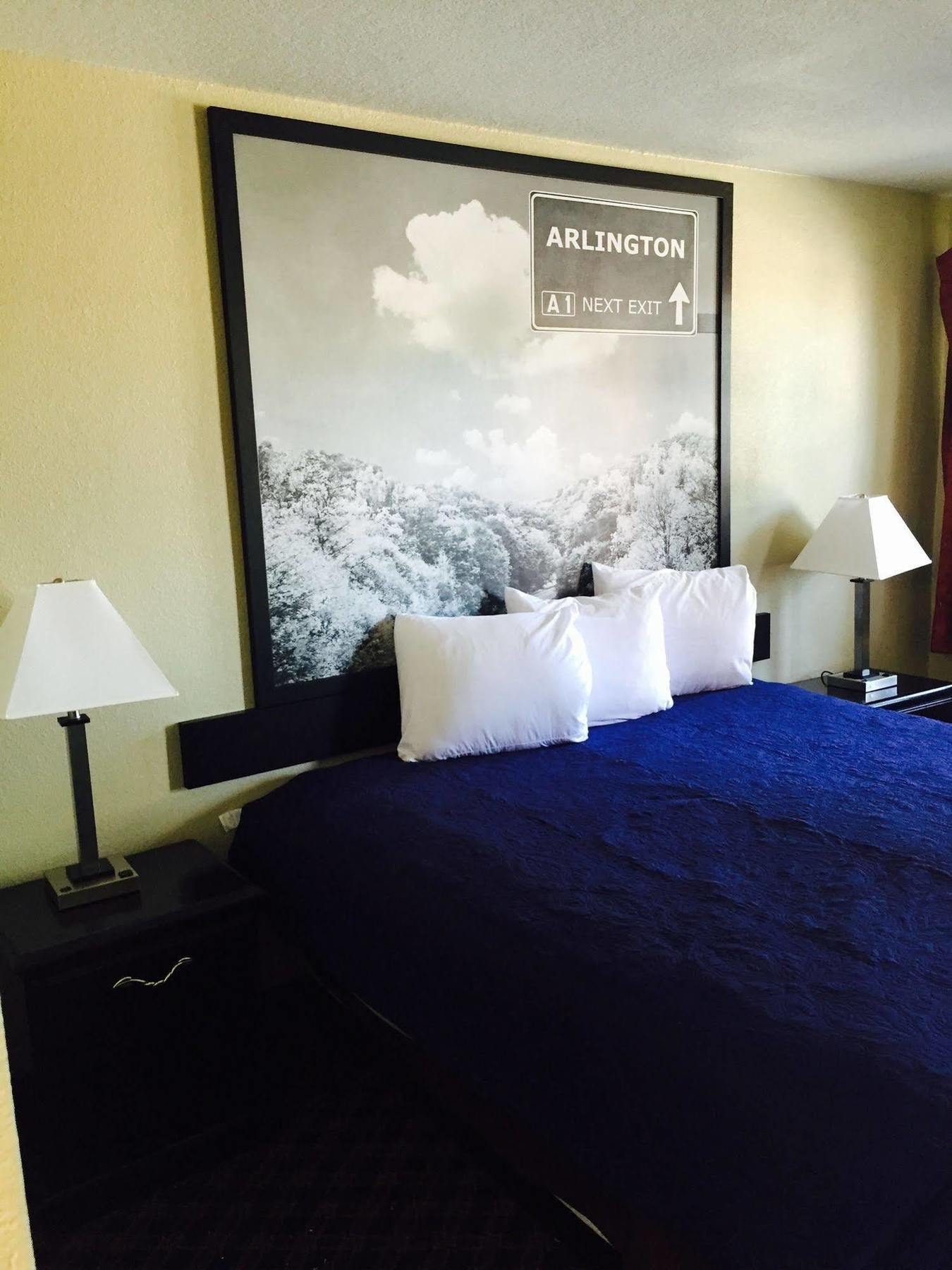 Super 8 By Wyndham Arlington Near At&T Stadium Eksteriør billede